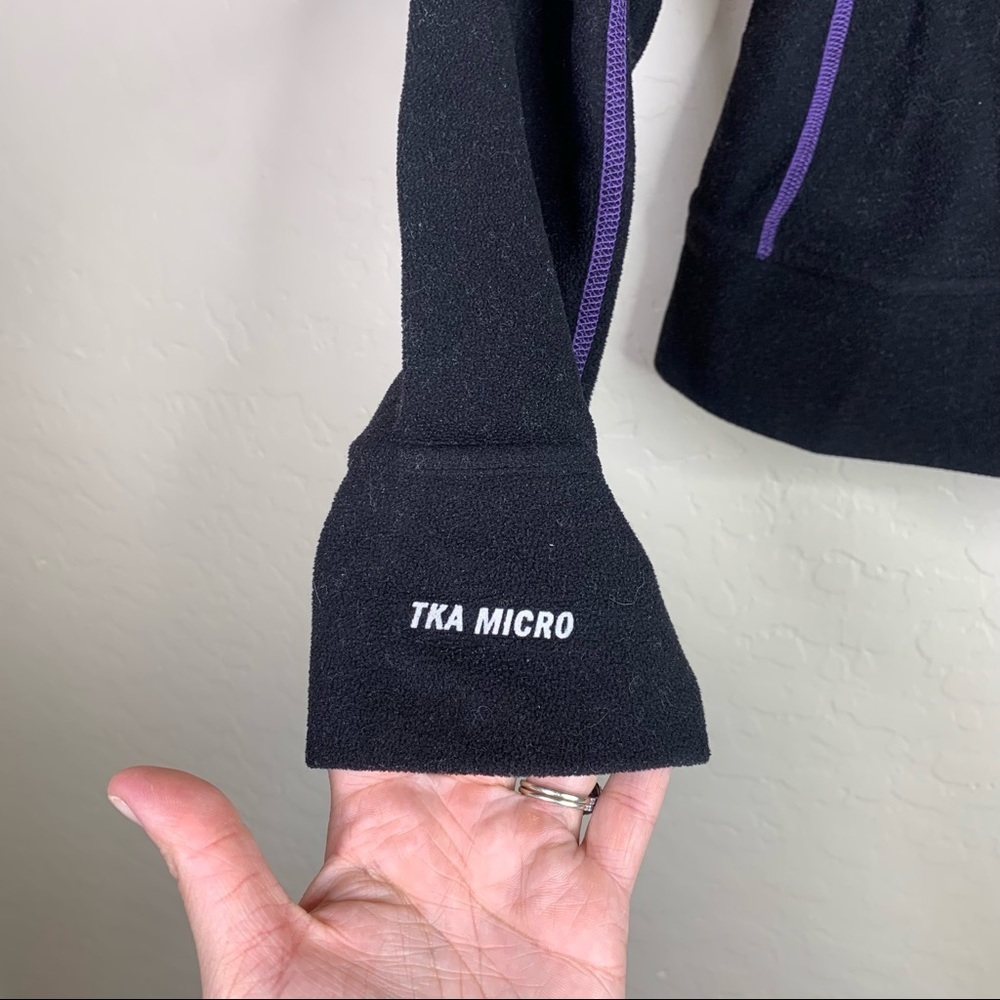 The North Face Fleece 1/2 Zip Hooded Pullover Sweatshirt - Picture 2 of 5